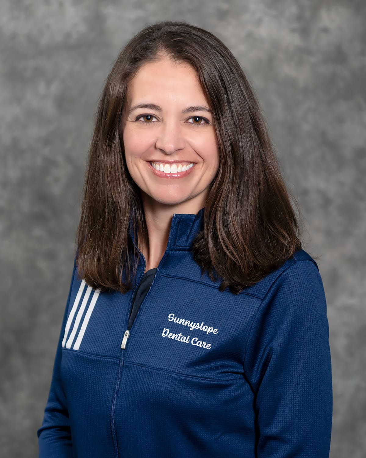 Portrait of Dr Sarah Quesnell